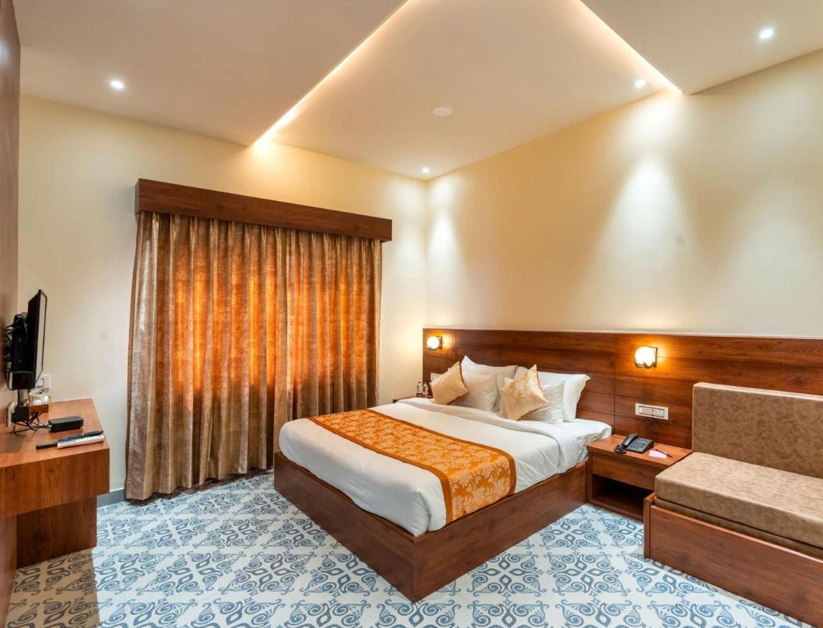 The Grand Fateh Hotel อุเดเปอร์ ภายนอก รูปภาพ
