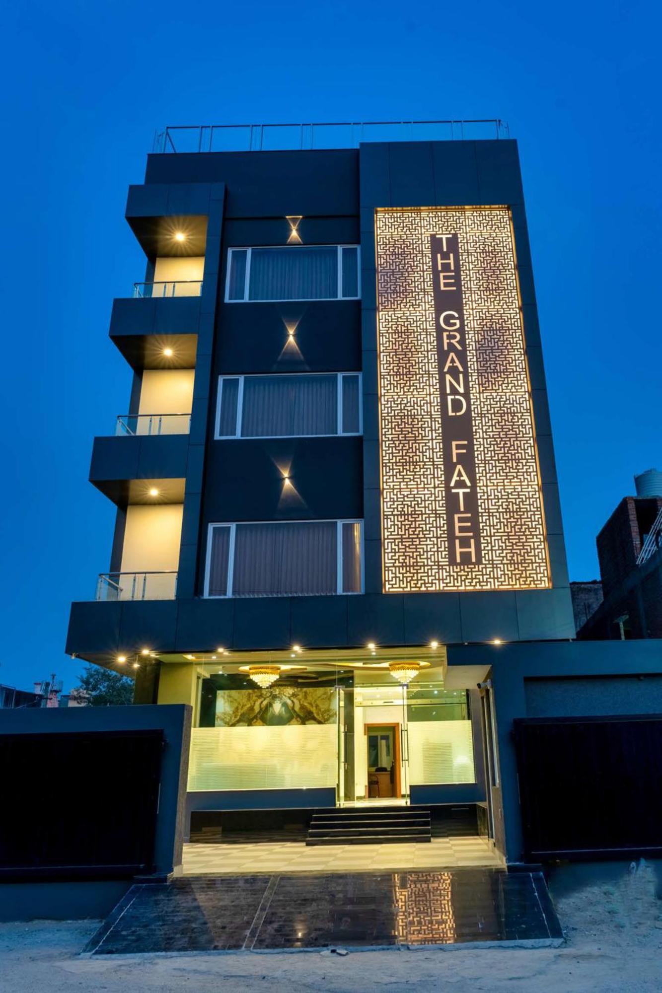 The Grand Fateh Hotel อุเดเปอร์ ภายนอก รูปภาพ