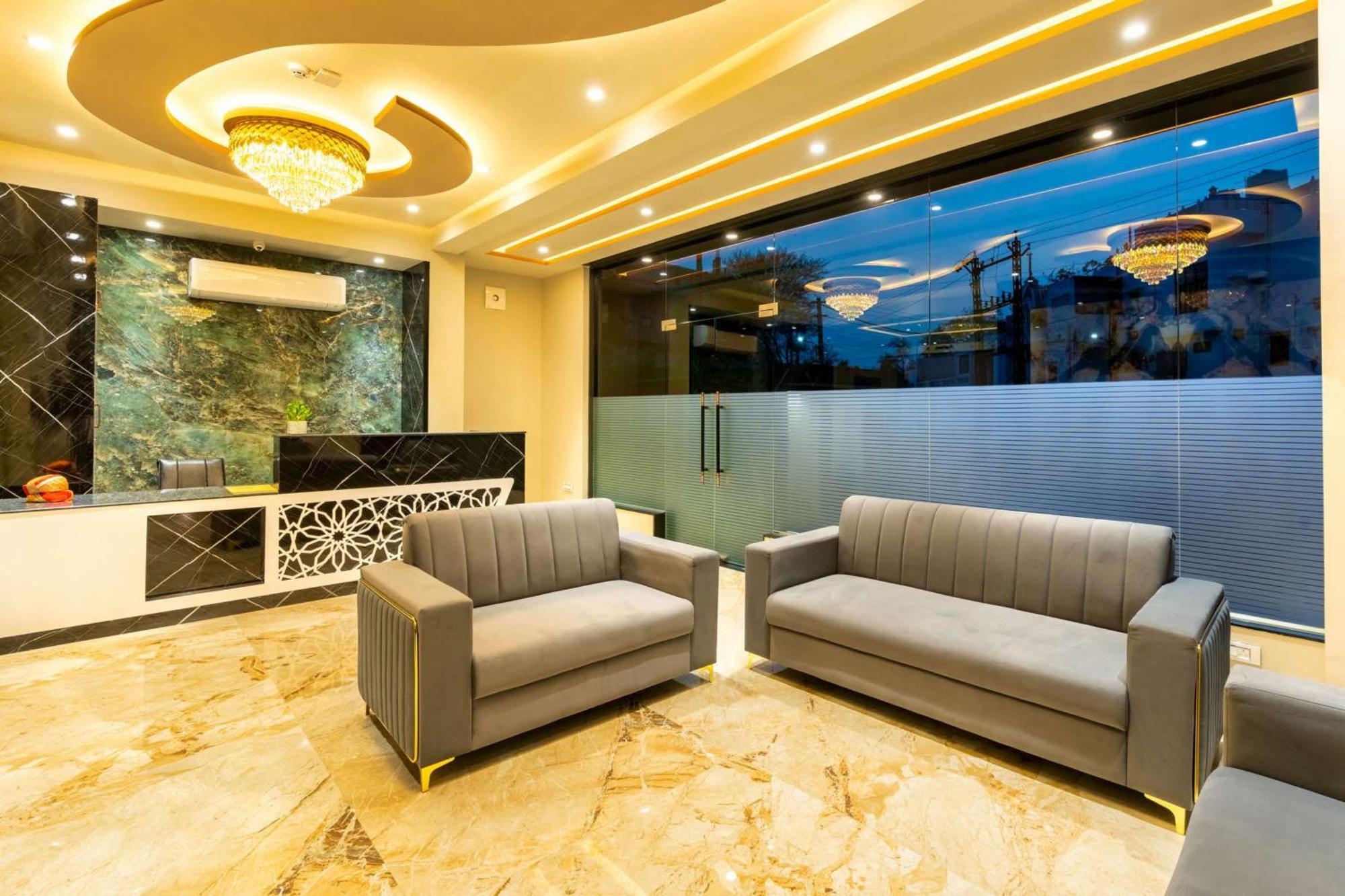 The Grand Fateh Hotel อุเดเปอร์ ภายนอก รูปภาพ