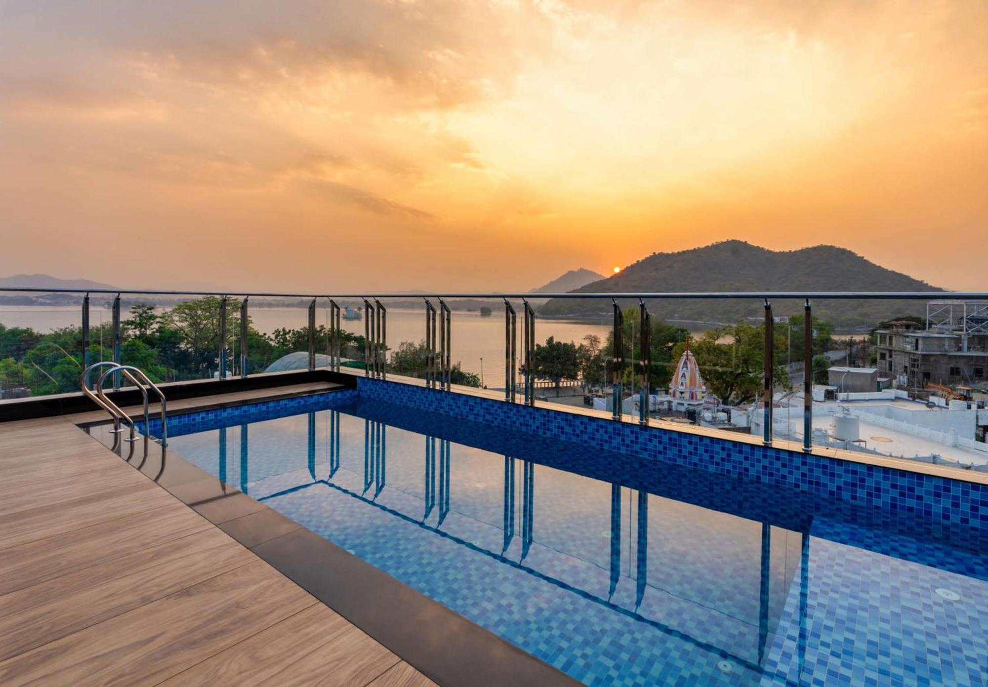The Grand Fateh Hotel อุเดเปอร์ ภายนอก รูปภาพ